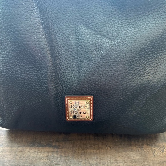 Dooney & Bourke Flynn Black leather shoulder bag - Picture 5 of 14